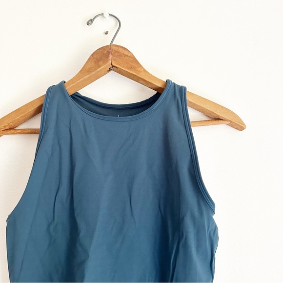 Everlane Performance Workout Tank - Picture 2 of 4